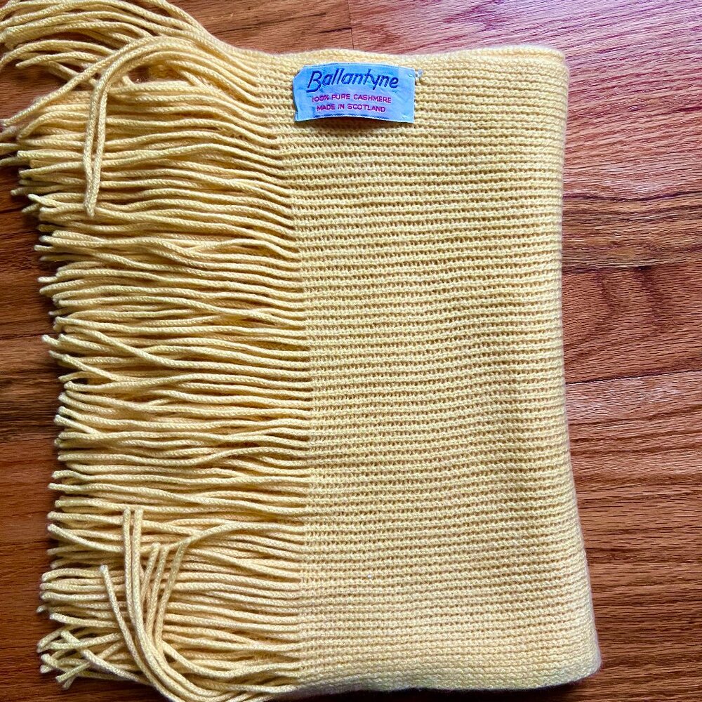 Vintage Ballantyne butter yellow long ribbed cashmere scarf, unisex, Scotland
